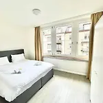 Urban Oasis With Queen Bed And View Be-18 * チューリッヒ