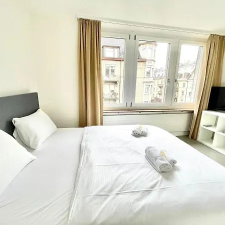 Urban Oasis With Queen Bed And View Be-18